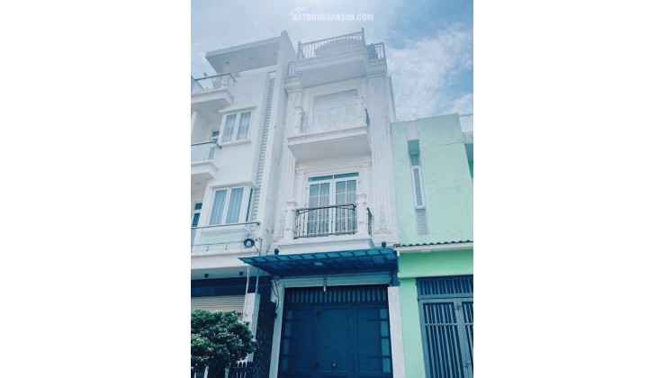 Nhà phố 4 tầng, hàng xóm Vạn Phúc - 68m2 – Nhỉnh 10 tỷ - Đường 10m – Ôtô dậu trước nhà